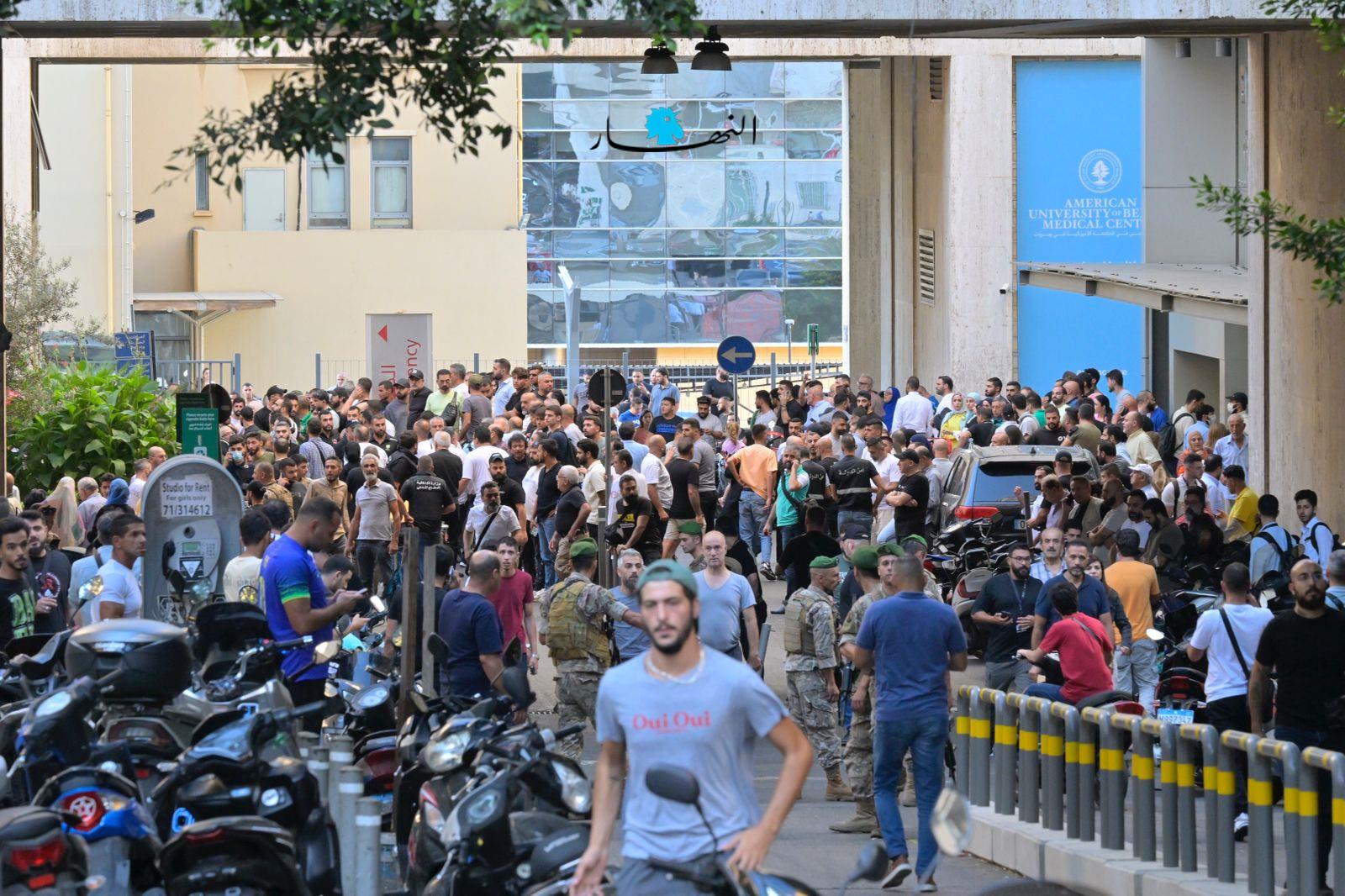 بالصور والفيديو- 9 شهداء بينهم طفلة و2750 مصابا بانفجارات البايجر والمستشفيات تغص بالجرحى